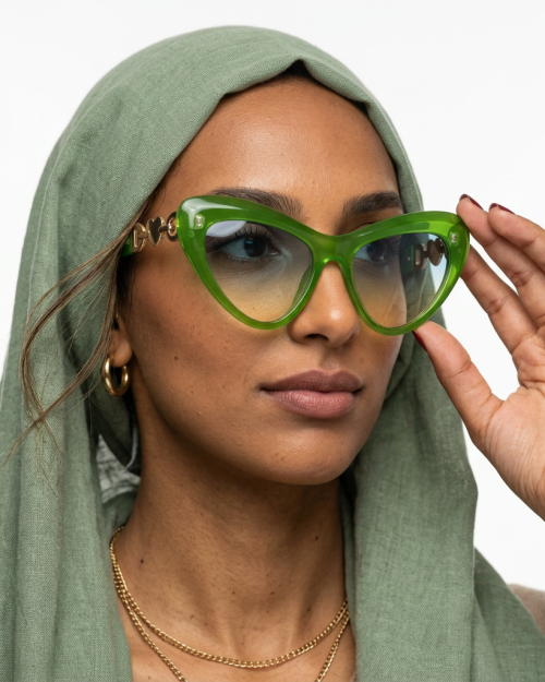 Confident Vintage Cat Eye Sunglasses